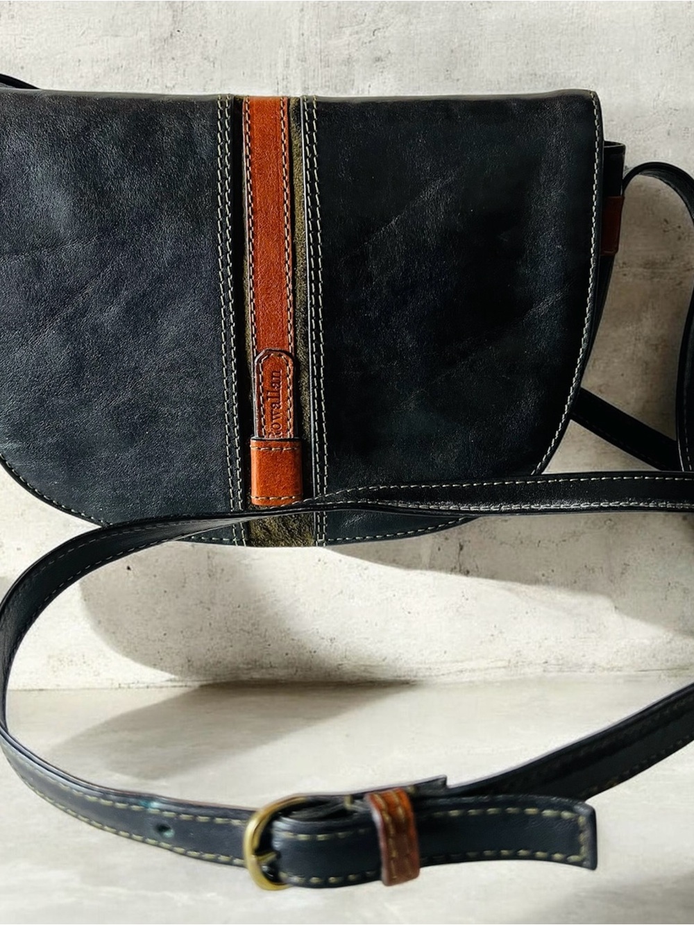 ROWALLAN of Scotland Crossbody Very Soft Quality Leather Black & Caramel Bag